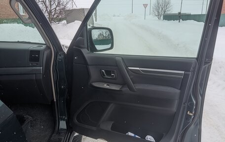 Mitsubishi Pajero IV, 2007 год, 1 300 000 рублей, 2 фотография