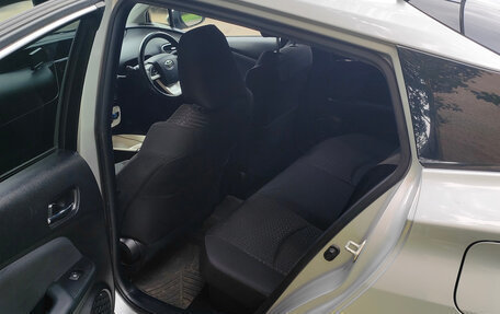 Toyota Prius IV XW50, 2017 год, 1 600 000 рублей, 17 фотография