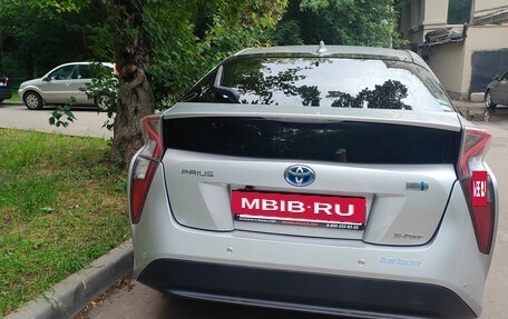 Toyota Prius IV XW50, 2017 год, 1 600 000 рублей, 18 фотография