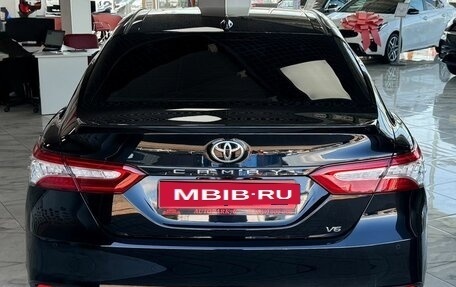 Toyota Camry, 2018 год, 3 049 000 рублей, 6 фотография