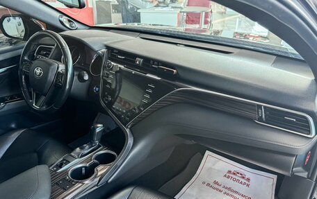 Toyota Camry, 2018 год, 3 049 000 рублей, 17 фотография