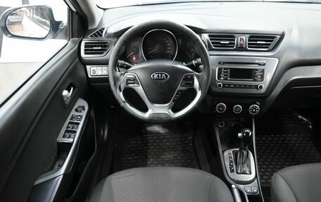 KIA Rio III рестайлинг, 2015 год, 1 049 900 рублей, 10 фотография
