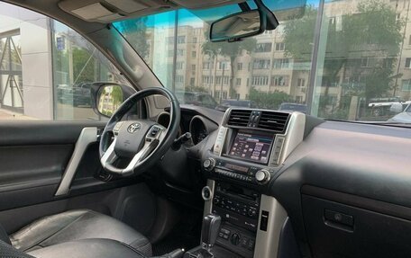 Toyota Land Cruiser Prado 150 рестайлинг 2, 2011 год, 2 500 000 рублей, 9 фотография