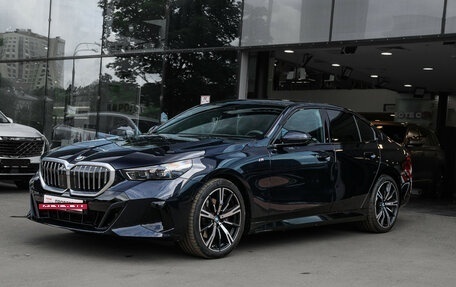 BMW 5 серия, 2024 год, 8 900 000 рублей, 2 фотография