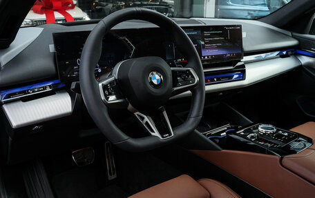 BMW 5 серия, 2024 год, 8 900 000 рублей, 18 фотография
