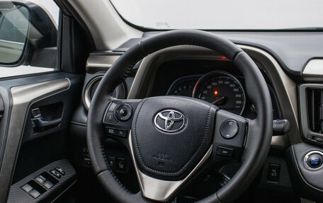 Toyota RAV4, 2014 год, 1 820 000 рублей, 15 фотография