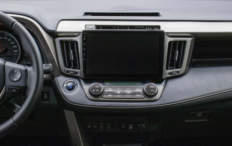 Toyota RAV4, 2014 год, 1 820 000 рублей, 14 фотография