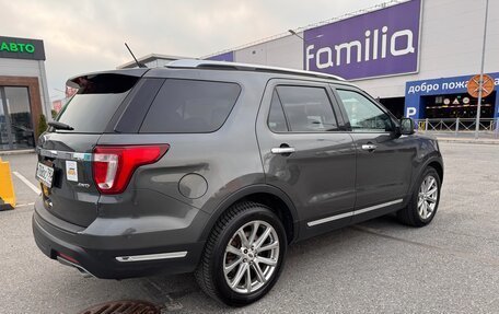 Ford Explorer VI, 2018 год, 2 600 000 рублей, 3 фотография