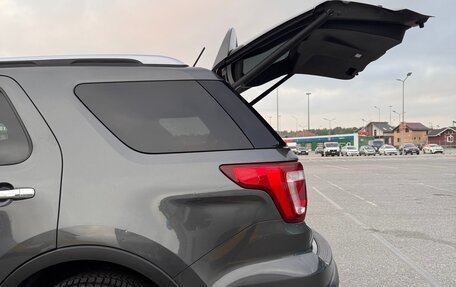 Ford Explorer VI, 2018 год, 2 600 000 рублей, 19 фотография