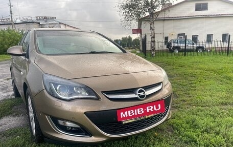 Opel Astra J, 2013 год, 890 000 рублей, 2 фотография