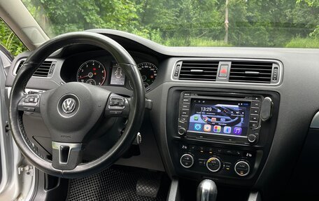 Volkswagen Jetta VI, 2013 год, 930 000 рублей, 22 фотография