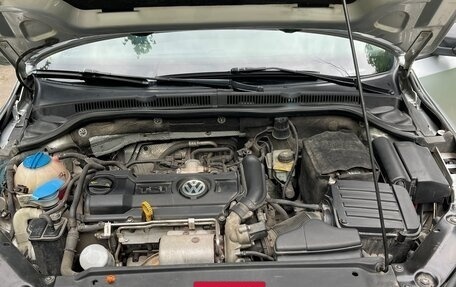 Volkswagen Jetta VI, 2013 год, 930 000 рублей, 24 фотография