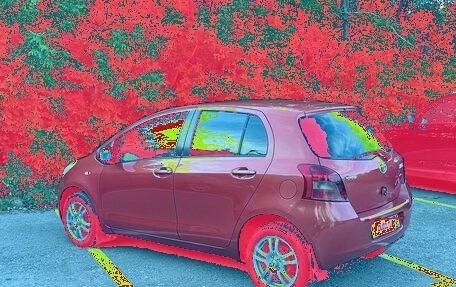 Toyota Yaris III рестайлинг, 2006 год, 460 000 рублей, 4 фотография