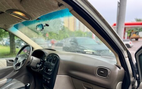 Chrysler Voyager IV, 2003 год, 680 000 рублей, 17 фотография