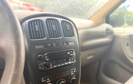 Chrysler Voyager IV, 2003 год, 680 000 рублей, 26 фотография