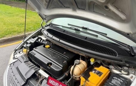 Chrysler Voyager IV, 2003 год, 680 000 рублей, 32 фотография