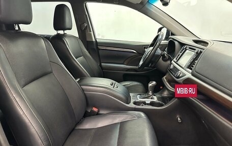 Toyota Highlander III, 2013 год, 2 930 000 рублей, 17 фотография