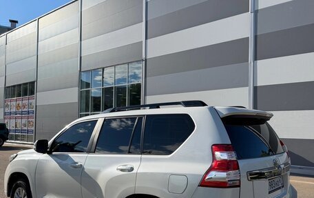 Toyota Land Cruiser Prado 150 рестайлинг 2, 2014 год, 4 600 000 рублей, 5 фотография