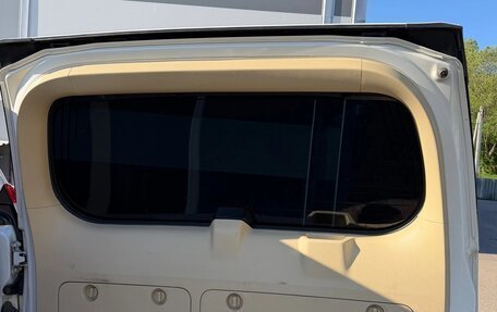 Toyota Land Cruiser Prado 150 рестайлинг 2, 2014 год, 4 600 000 рублей, 16 фотография