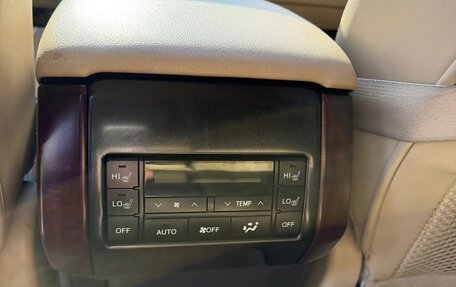 Toyota Land Cruiser Prado 150 рестайлинг 2, 2014 год, 4 600 000 рублей, 24 фотография