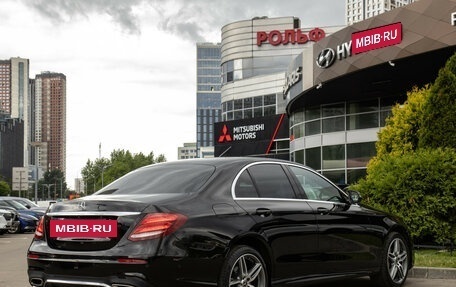 Mercedes-Benz E-Класс, 2019 год, 3 628 000 рублей, 4 фотография