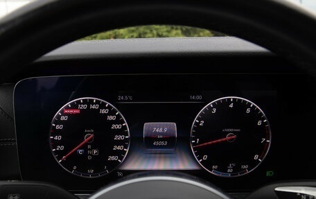 Mercedes-Benz E-Класс, 2019 год, 3 628 000 рублей, 10 фотография