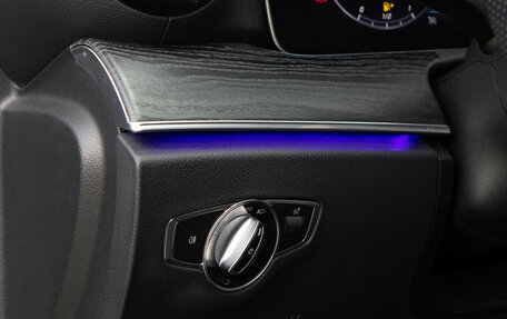 Mercedes-Benz E-Класс, 2019 год, 3 628 000 рублей, 22 фотография