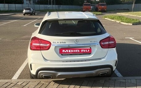 Mercedes-Benz GLA, 2015 год, 2 100 000 рублей, 3 фотография