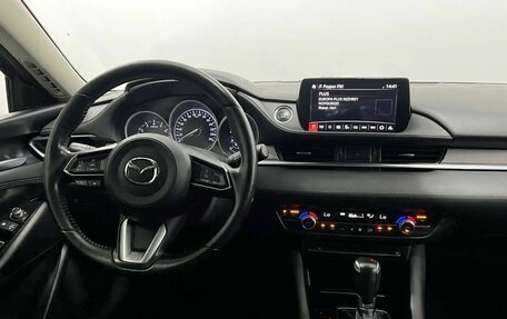 Mazda 6, 2019 год, 2 210 000 рублей, 16 фотография