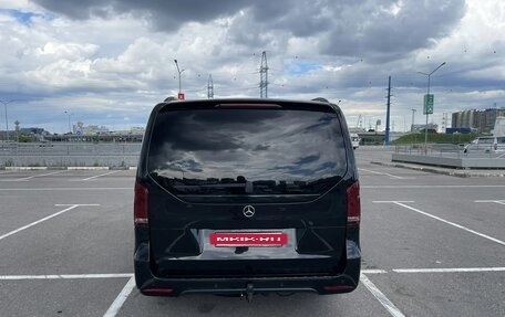 Mercedes-Benz V-Класс, 2019 год, 5 300 000 рублей, 3 фотография