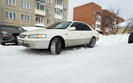 Toyota Camry, 1997 год, 450 000 рублей, 3 фотография