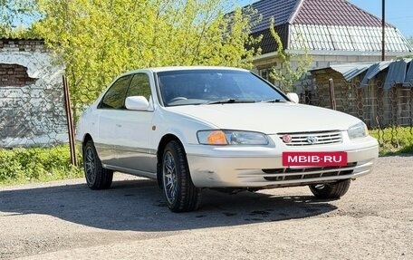 Toyota Camry, 1997 год, 450 000 рублей, 10 фотография