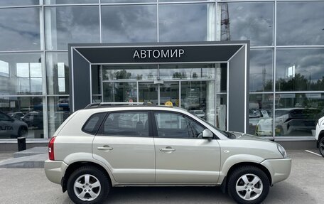 Hyundai Tucson III, 2006 год, 895 000 рублей, 3 фотография