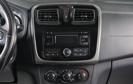 Renault Logan II, 2016 год, 799 000 рублей, 17 фотография