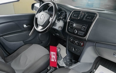 Renault Logan II, 2016 год, 799 000 рублей, 11 фотография