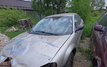 Dodge Stratus II, 2004 год, 100 000 рублей, 4 фотография