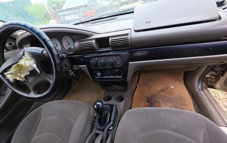 Dodge Stratus II, 2004 год, 100 000 рублей, 5 фотография