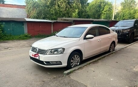Volkswagen Passat B7, 2013 год, 835 000 рублей, 2 фотография