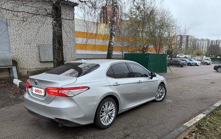 Toyota Camry, 2018 год, 2 500 000 рублей, 11 фотография