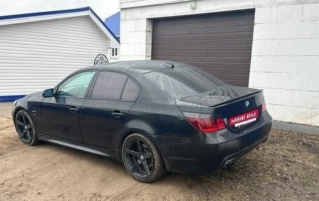 BMW 5 серия, 2006 год, 900 000 рублей, 6 фотография