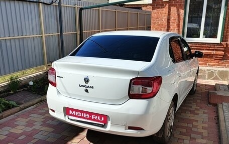 Renault Logan II, 2017 год, 555 000 рублей, 3 фотография