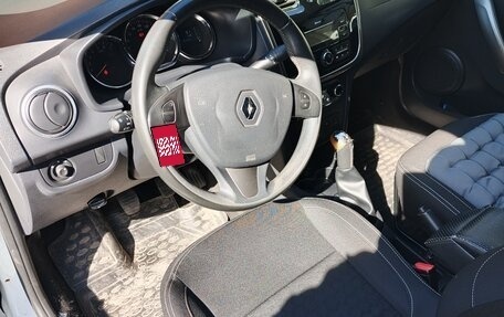 Renault Logan II, 2017 год, 555 000 рублей, 7 фотография