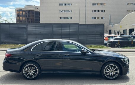 Mercedes-Benz E-Класс, 2022 год, 5 500 000 рублей, 8 фотография