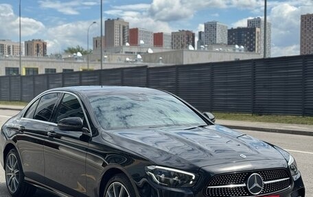 Mercedes-Benz E-Класс, 2022 год, 5 500 000 рублей, 4 фотография