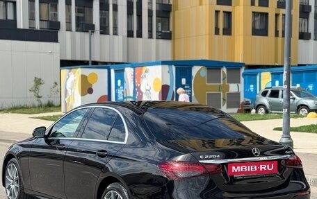 Mercedes-Benz E-Класс, 2022 год, 5 500 000 рублей, 13 фотография