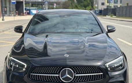 Mercedes-Benz E-Класс, 2022 год, 5 500 000 рублей, 3 фотография