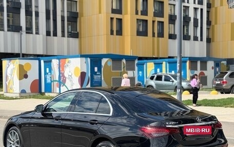 Mercedes-Benz E-Класс, 2022 год, 5 500 000 рублей, 17 фотография