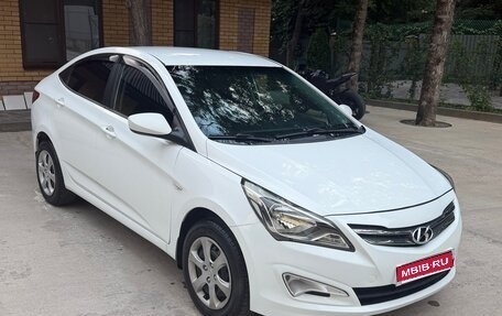 Hyundai Solaris II рестайлинг, 2011 год, 630 000 рублей, 1 фотография