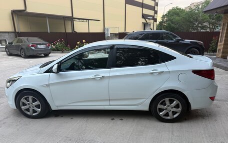 Hyundai Solaris II рестайлинг, 2011 год, 630 000 рублей, 4 фотография