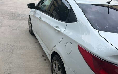 Hyundai Solaris II рестайлинг, 2011 год, 630 000 рублей, 5 фотография